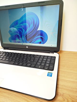 Portátil HP i7 SSD + 750GB HDD