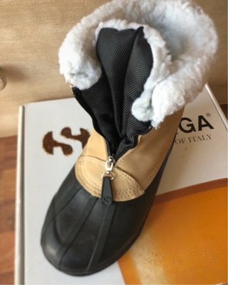 Botas Superga Beige y Negras Talla 38