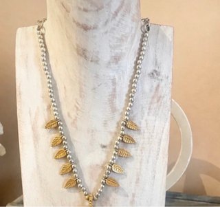 Collar Luna Dorada con Hojas Plateadas