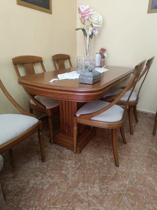 Se vende mobiliario de salón.