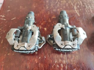 Pedales automáticos Shimano