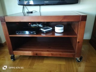 Mesa auxiliar de madera para TV