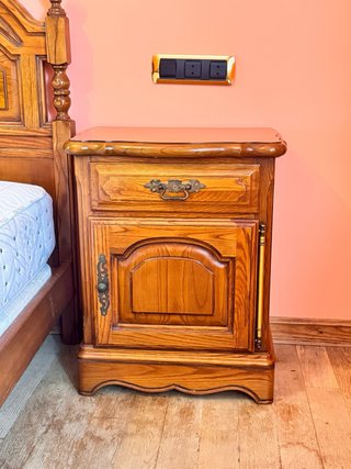 Dormitorio completo de madera maciza ebanistería