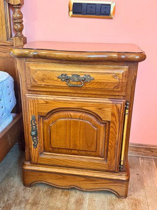Dormitorio completo de madera maciza ebanistería