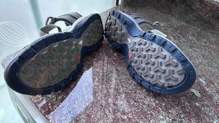 Sandalias de trekking grises