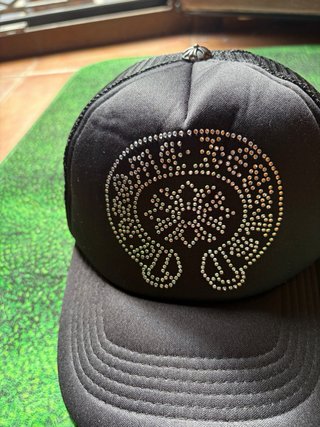 Gorra Trucker Chrome Hearts Negra con Tachuelas