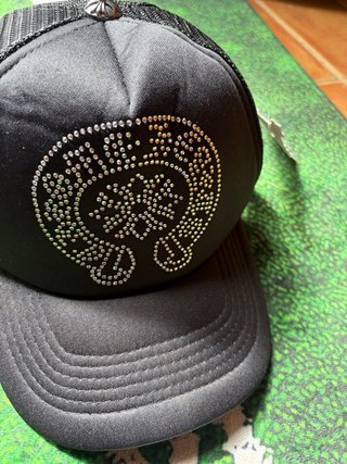 Gorra Trucker Chrome Hearts Negra con Tachuelas