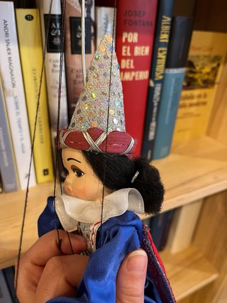 Marioneta vintage hechicera