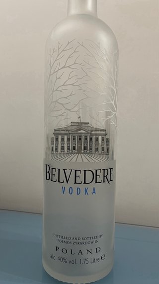 Bottiglia Belvedere Vodka vuota per decorazioni