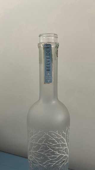 Bottiglia Belvedere Vodka vuota per decorazioni