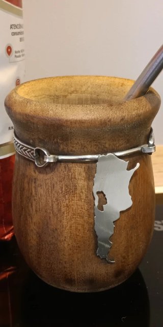 Mate artesanal Argentino. Madera y Alpaca
