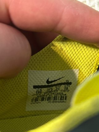 Botas de fútbol sala Nike niño gris/amarillo