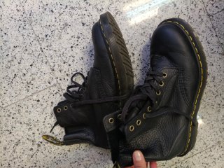 Botas Dr. Martens Negras Piel