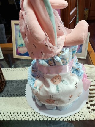 Tarta de pañales para niña