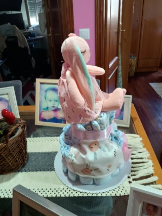Tarta de pañales para niña