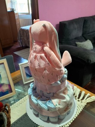 Tarta de pañales para niña