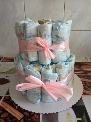 Tarta de pañales para niña