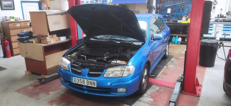 Nissan Almera 2004 - foto 1