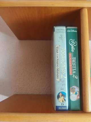 2 Películas VHS Disney Pocahontas y Bella