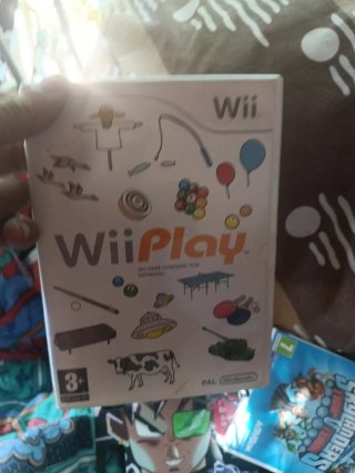 Lote Wii: Mandos, Funda y Juegos
