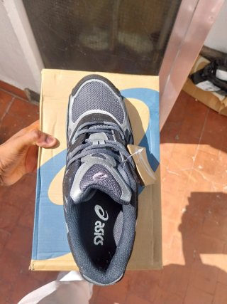 Asics Gel NYC Negras Talla 42