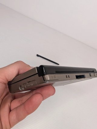 Nintendo DSi XL Grigio Scuro + Caricatore
