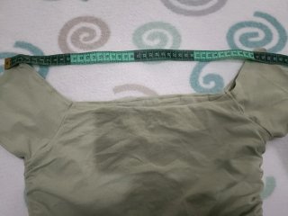 Camiseta Hollister de color caqui talla L