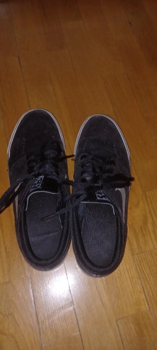 Zapatillas Nike Negras y Blancas