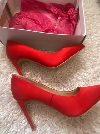 Zapatos de tacón rojos Desigual