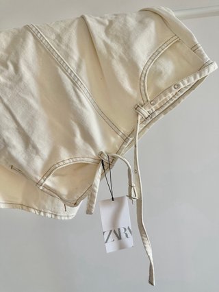 Falda midi Zara blanca con cinturon