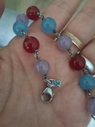 Pulsera de cuentas de colores