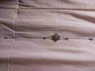 Pulsera de acero con cuarzo blanco y circonitas