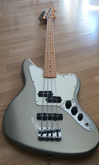 Bajo Fender Jaguar Player Silver