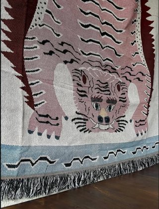 Tapiz de tela con diseño de tigre rosa
