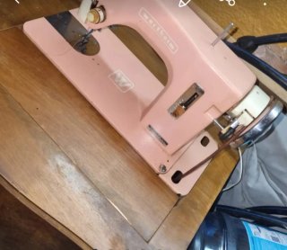 Máquina de coser Wertheim rosa
