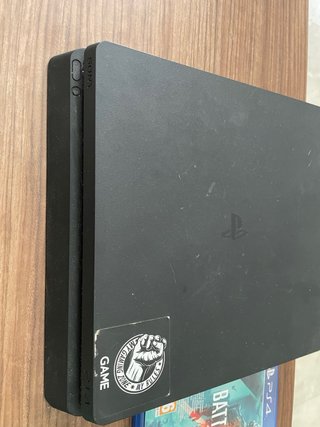 Consola PS4 Slim Negra + Mando Verde + 3 Juegos