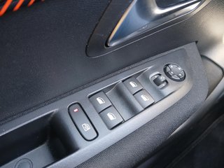 PEUGEOT 208 PureTech Allure Pack