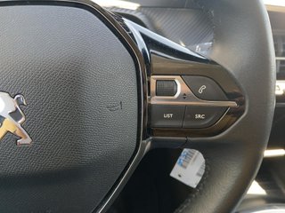 PEUGEOT 208 PureTech Allure Pack