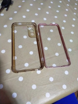 Custodia trasparente per smartphone