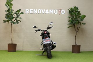 Yamaha XSR 125 Legacy Oro