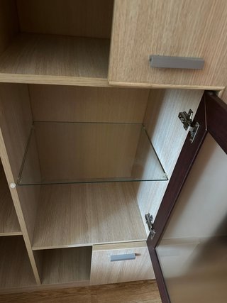 Vitrina Salón Ikea Madera y Cristal