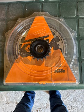 Cotona y piñón KTM 1290