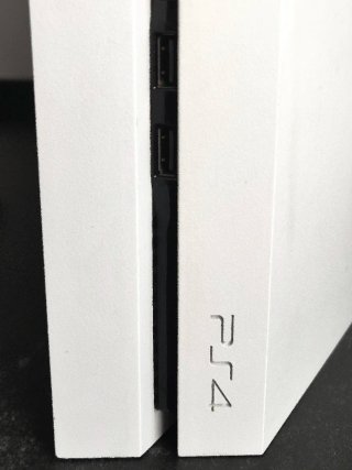 PS4 Blanca 500GB + 3 Juegos