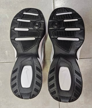 Nike MK2 Tekno Blancas y Plateadas