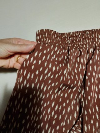 Pantaloni estivi fantasia marrone e bianco