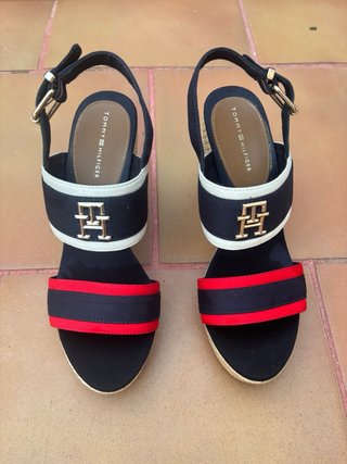 Sandalias Tommy Hilfiger Talla 39 (talla pequeño)