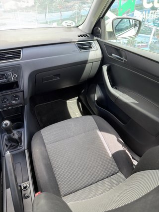 SEAT Toledo 1.6 TDI 105cv Reference