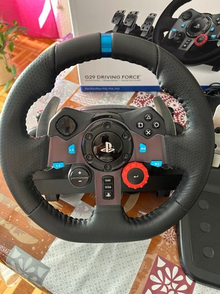 Volante Logitech G29 con Pedales