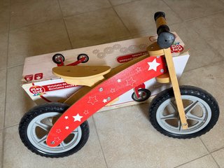 Bicicleta de madera para niños