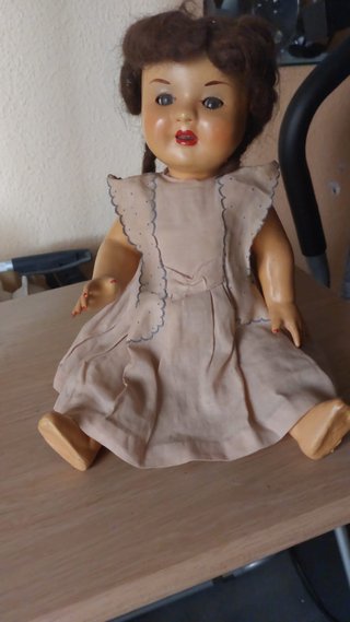 Muñeca antigua de cartón años 50